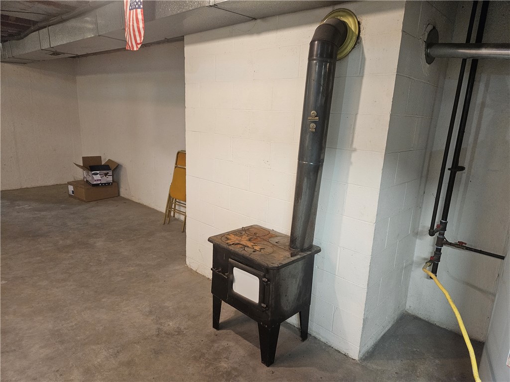 3998 Willowcrest Road Beavercreek, OH 45430 - Photo 37 of 41 This versatile basement space offers ample potential for storage or future customization.