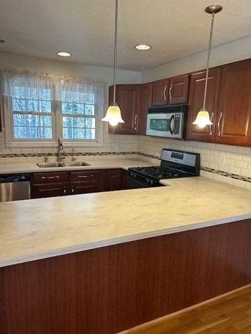 31 Pine Ridge Way, Unit 31 Middleboro, MA 02346 - Photo 4 of 25 Gallery Image 4