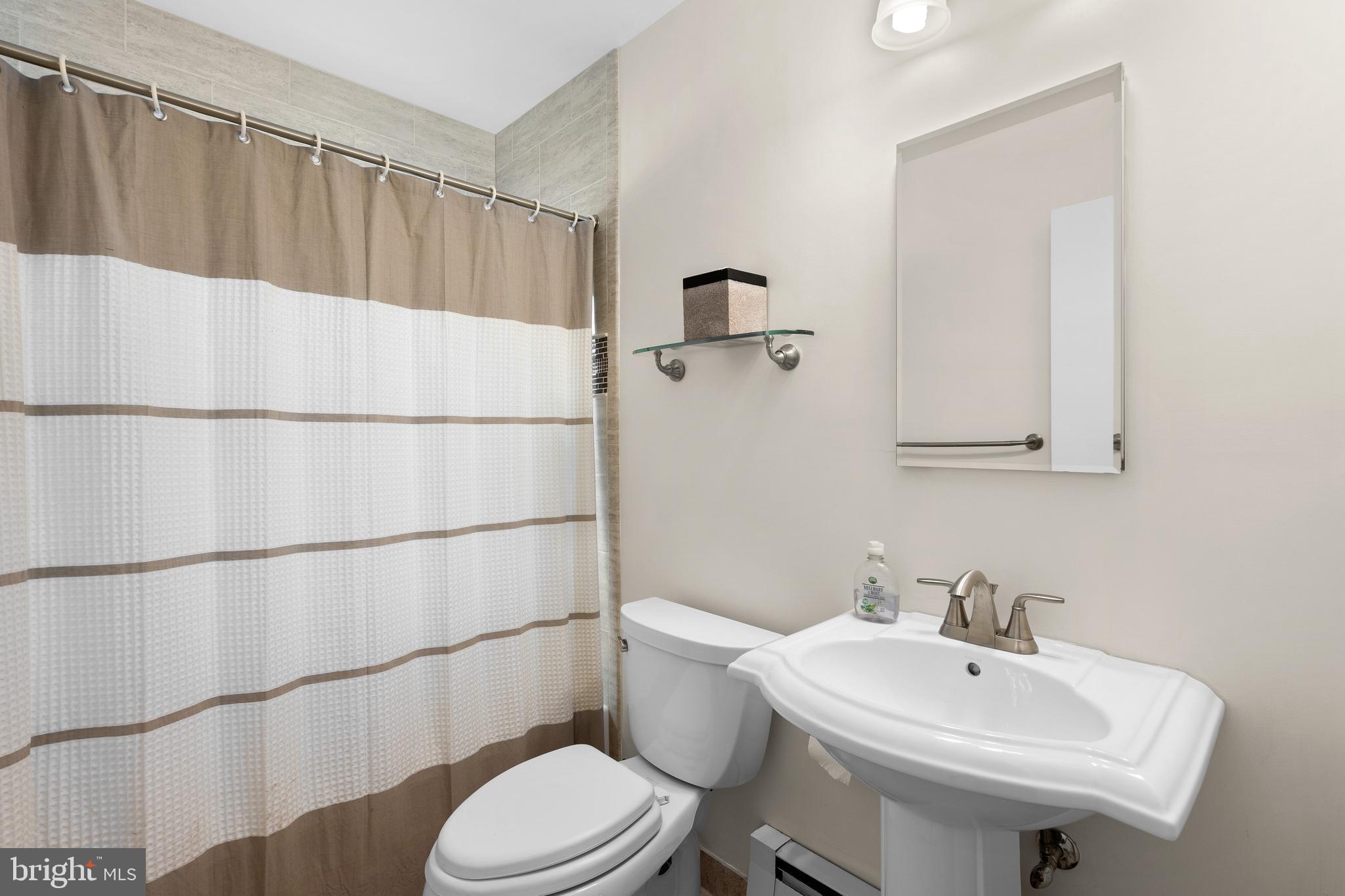 1203 Ednor Road Silver Spring, MD 20905 - Photo 20 of 51 Full Bath
