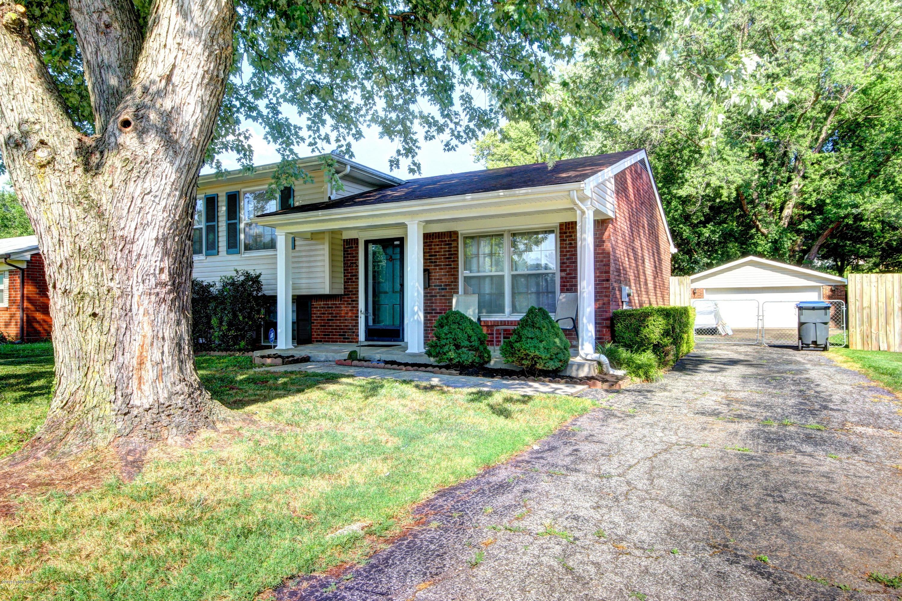 11215 Torrington Road Louisville, KY 40272 - Photo 2 of 31 1 Torrington #3