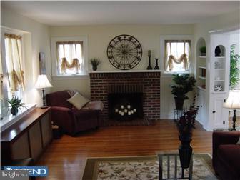 221 Lynbrooke Road Springfield, PA 19064 - Photo 4 of 12