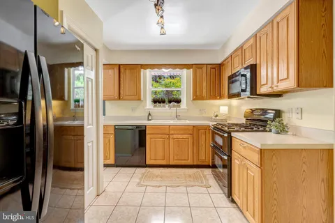 $685,000 | 7618 Highland Street, Springfield, VA 22150