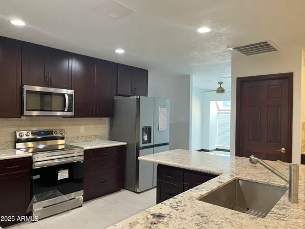 $3,200 | 1923 West Nopal Circle, Mesa, AZ 85202