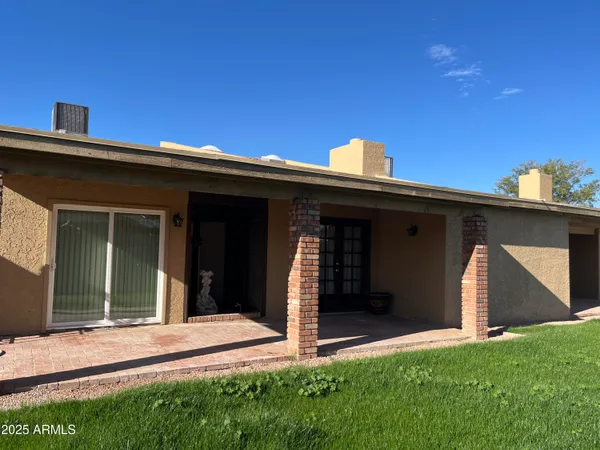 $3,200 | 1923 West Nopal Circle, Mesa, AZ 85202