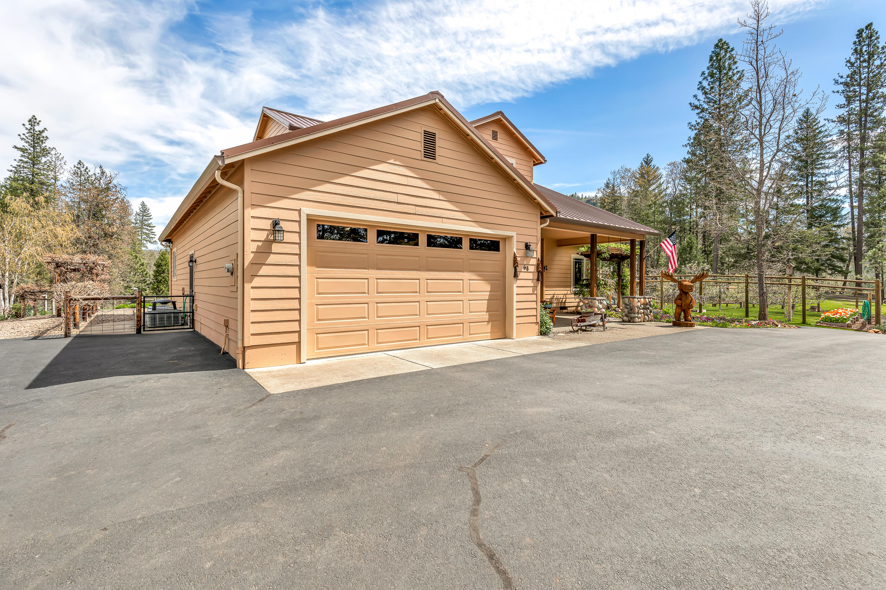 68 Busch Road Trail, OR 97541 - Photo 4 of 75 9R9A4648
