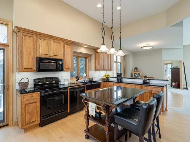 $675,000 | 11643 Foxhall Road, Minnetonka, MN 55305