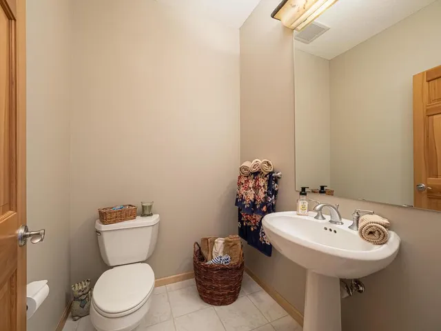 $675,000 | 11643 Foxhall Road, Minnetonka, MN 55305