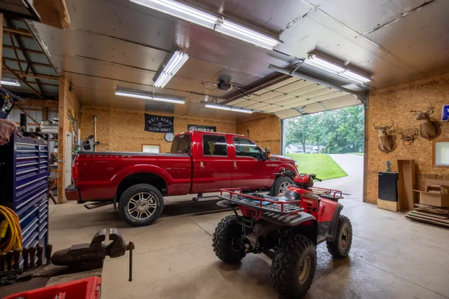 $349,900 | 28123 Timberly Drive, Sturgis, MI 49091