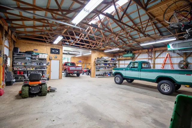 $349,900 | 28123 Timberly Drive, Sturgis, MI 49091