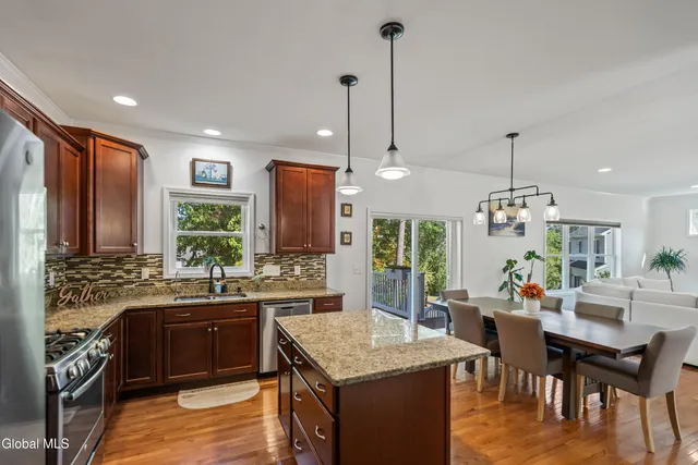 $619,900 | 19 Ridgewood Drive, Mechanicville, NY 12118