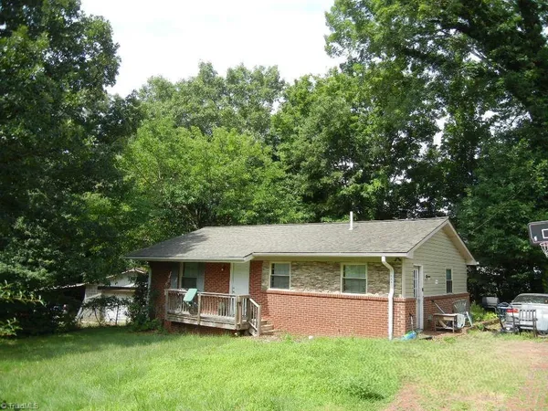$1 | 609 Robindell Court, Eden, NC 27288
