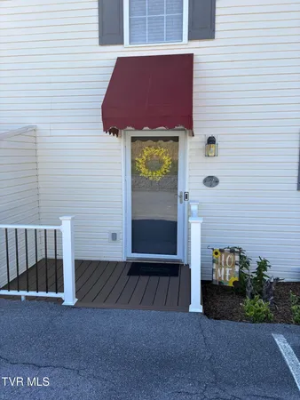 $193,000 | 2101 Cherokee Road, Unit 7, Johnson City, TN 37604