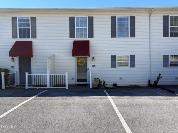 $193,000 | 2101 Cherokee Road, Unit 7, Johnson City, TN 37604