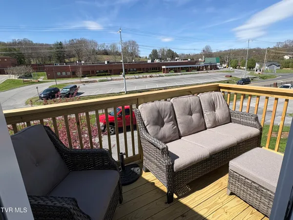 $193,000 | 2101 Cherokee Road, Unit 7, Johnson City, TN 37604