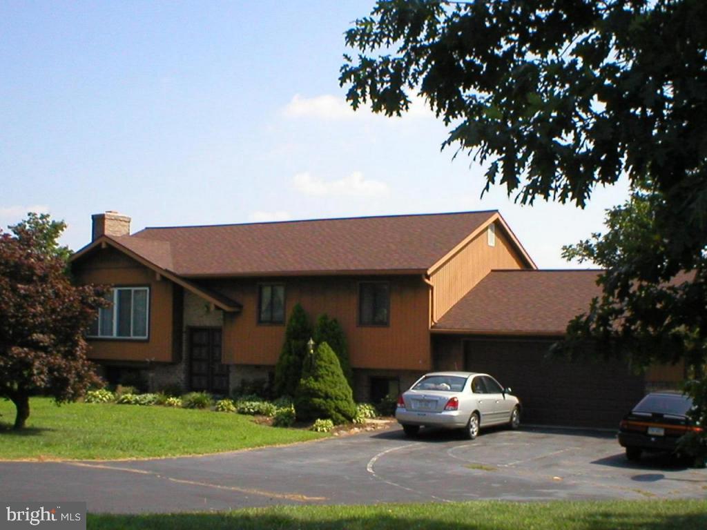 32 Troy Drive Lititz, PA 17543 - Photo 1 of 14