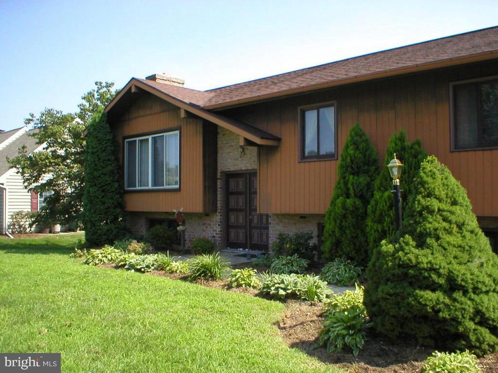 32 Troy Drive Lititz, PA 17543 - Photo 2 of 14