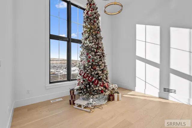 $2,550,000 | 1274 North 1090 East, Shelley, ID 83274