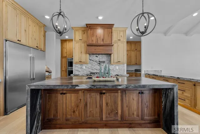 $2,550,000 | 1274 North 1090 East, Shelley, ID 83274