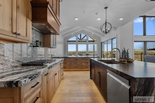 $2,550,000 | 1274 North 1090 East, Shelley, ID 83274