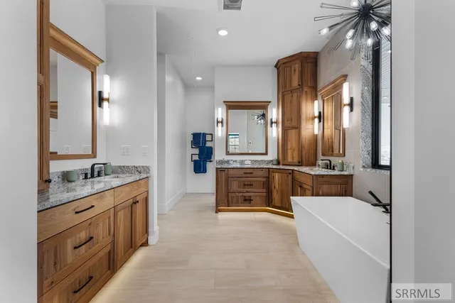 $2,550,000 | 1274 North 1090 East, Shelley, ID 83274