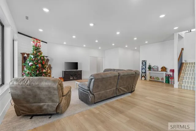 $2,550,000 | 1274 North 1090 East, Shelley, ID 83274