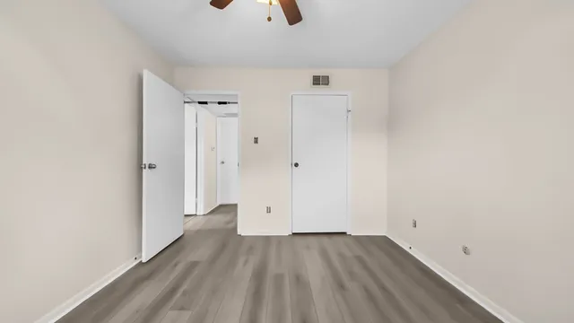 $127,000 | 2120 El Paseo Street, Unit 1403, Houston, TX 77054