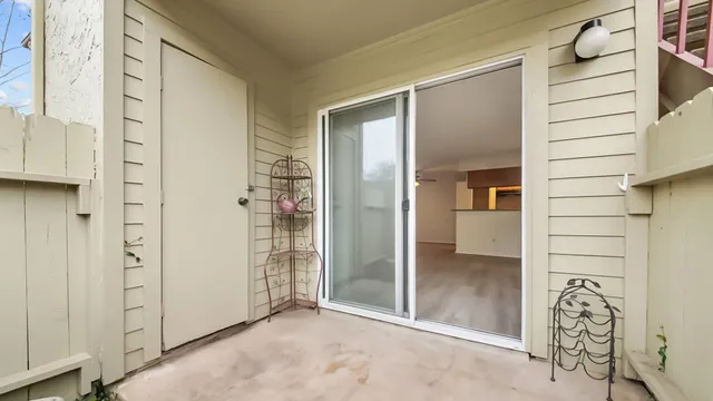 $127,000 | 2120 El Paseo Street, Unit 1403, Houston, TX 77054