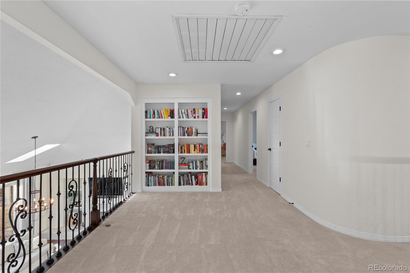 9141 Roundtree Drive Highlands Ranch, CO 80126 - Photo 19 of 43