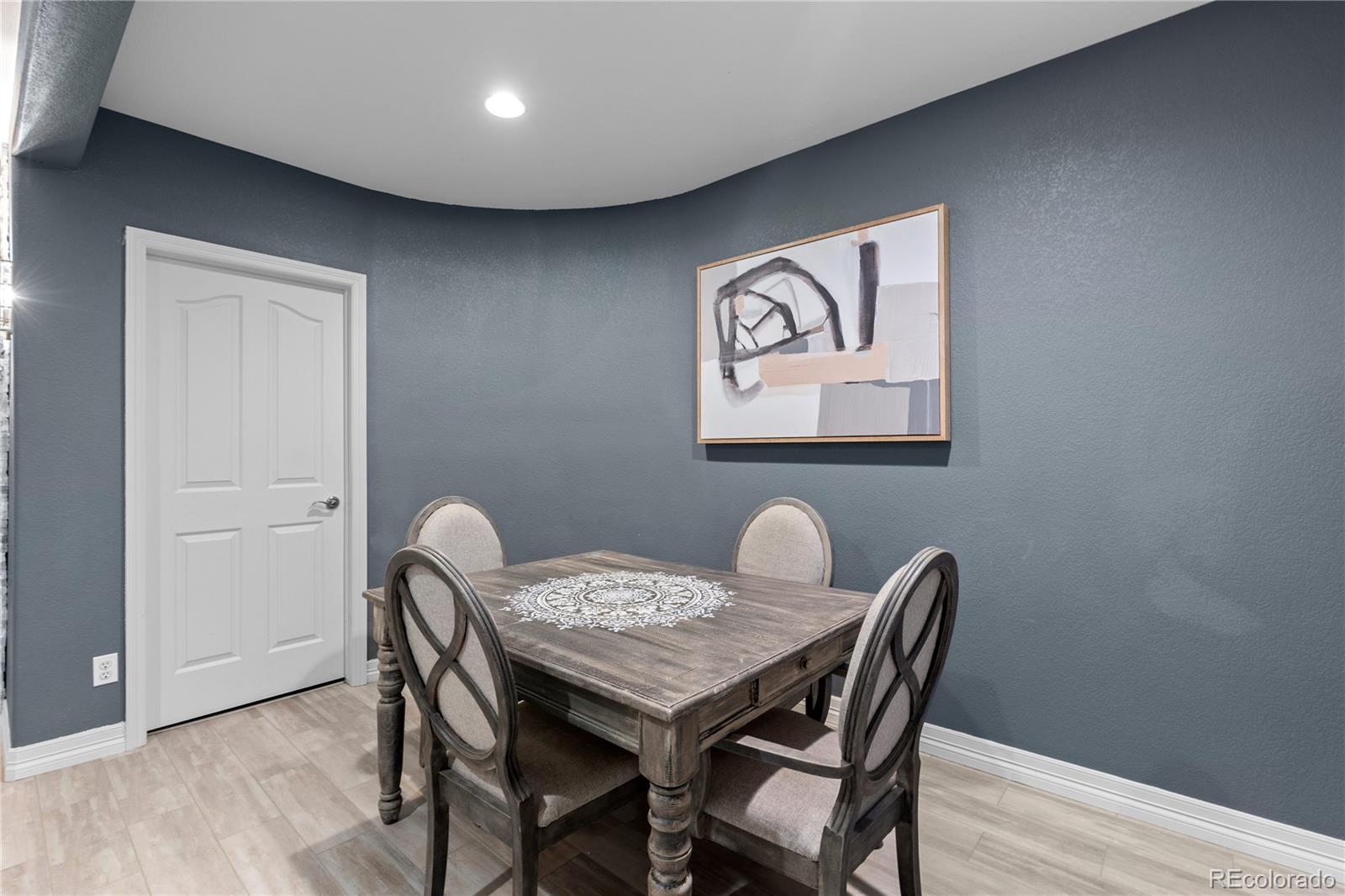 9141 Roundtree Drive Highlands Ranch, CO 80126 - Photo 33 of 43