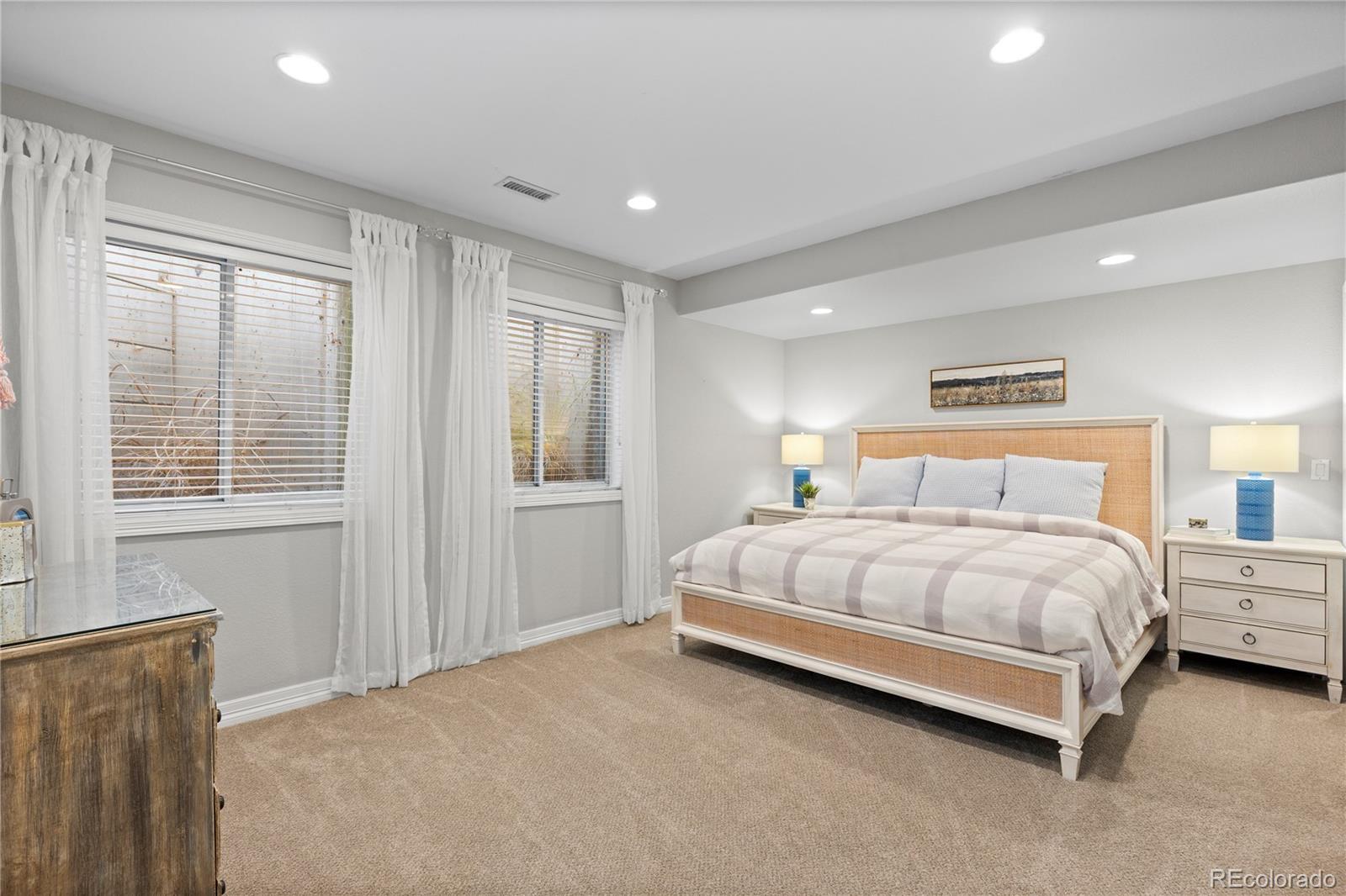 9141 Roundtree Drive Highlands Ranch, CO 80126 - Photo 34 of 43