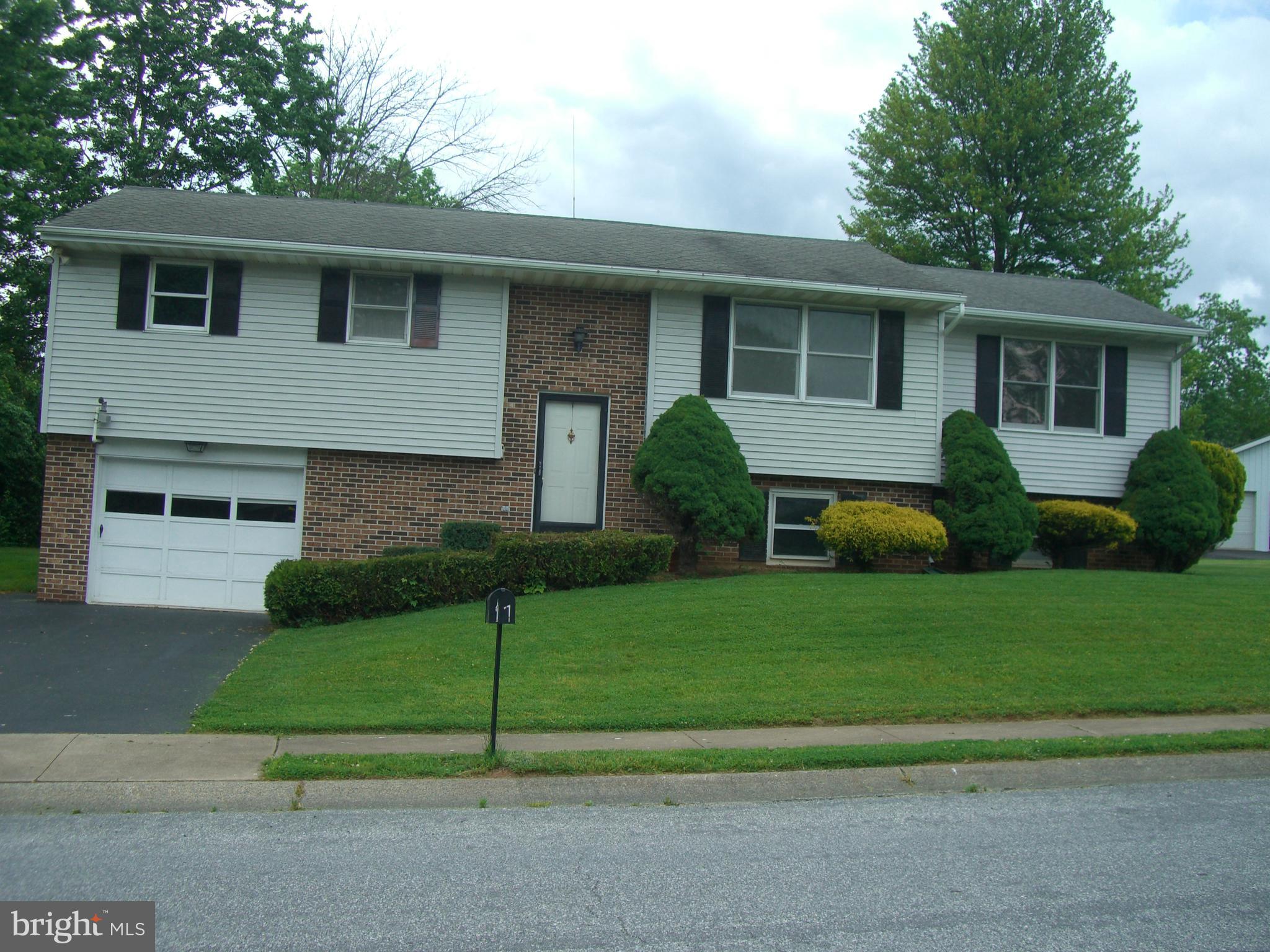 17 Stony Run Road Stevens, PA 17578 - Photo 3 of 21 Gallery Image 3