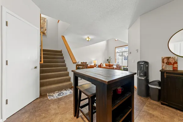 $275,000 | 472 Hickory Lane North, Oakdale, MN 55128