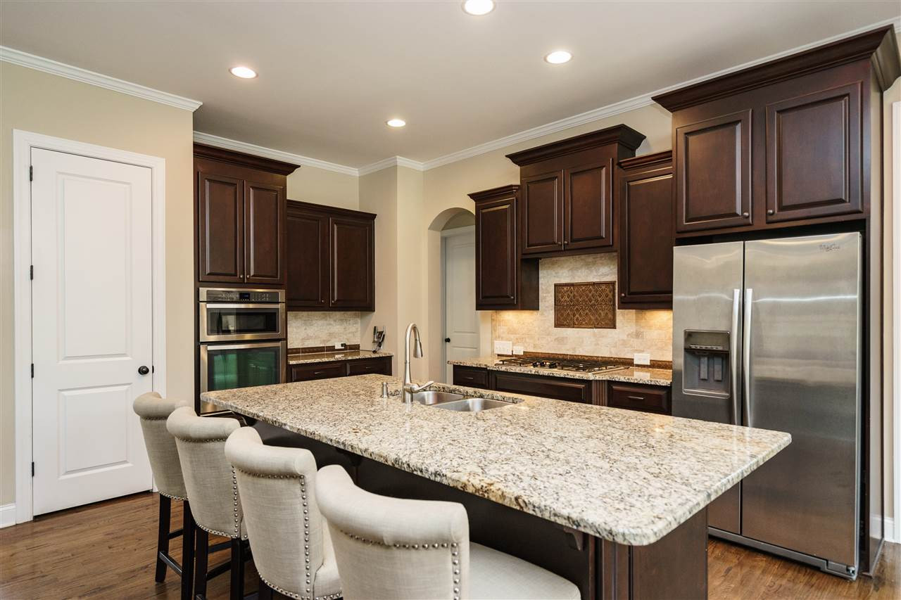 11807 Lowery Ridge Drive Raleigh, NC 27614 - Photo 9 of 25 Kitchen w/breakfast Bar