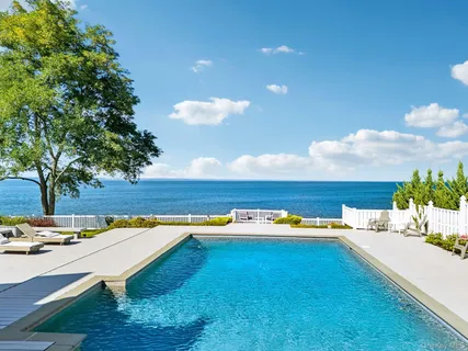 $2,990,000 | 19 Oak Point Drive North, Bayville, NY 11709