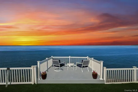 $2,990,000 | 19 Oak Point Drive North, Bayville, NY 11709