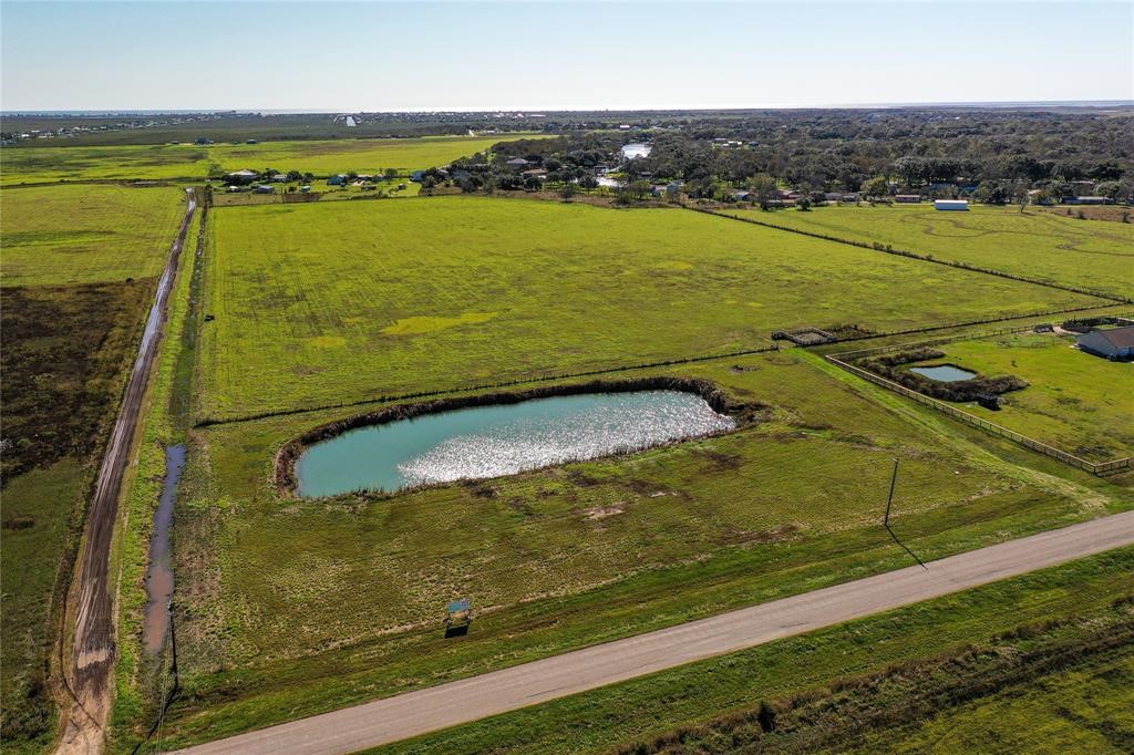 286 County Road 286 Sargent, TX 77414 - Photo 3 of 10