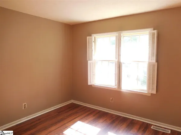 $1,699 | 31 Summercreek Drive, Spartanburg, SC 29307