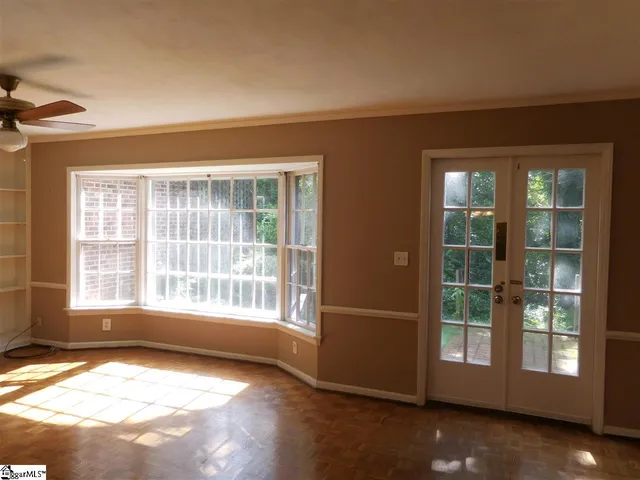 $1,699 | 31 Summercreek Drive, Spartanburg, SC 29307