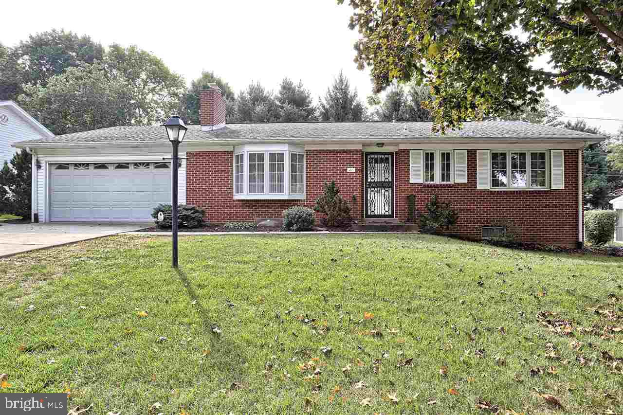 41 Golf View Road Camp Hill, PA 17011 - Photo 1 of 24 Gallery Image 1