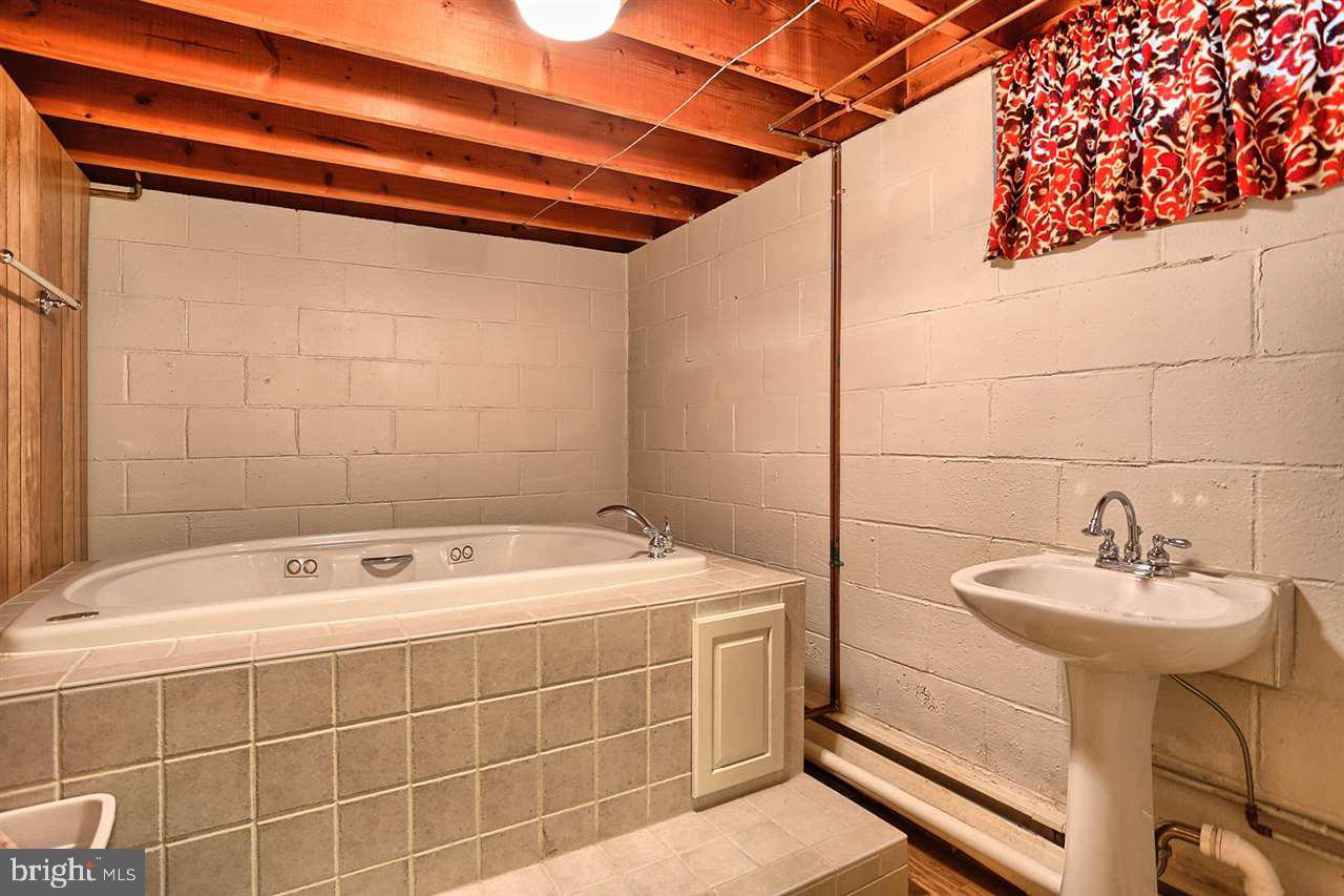 41 Golf View Road Camp Hill, PA 17011 - Photo 18 of 24 Gallery Image 18