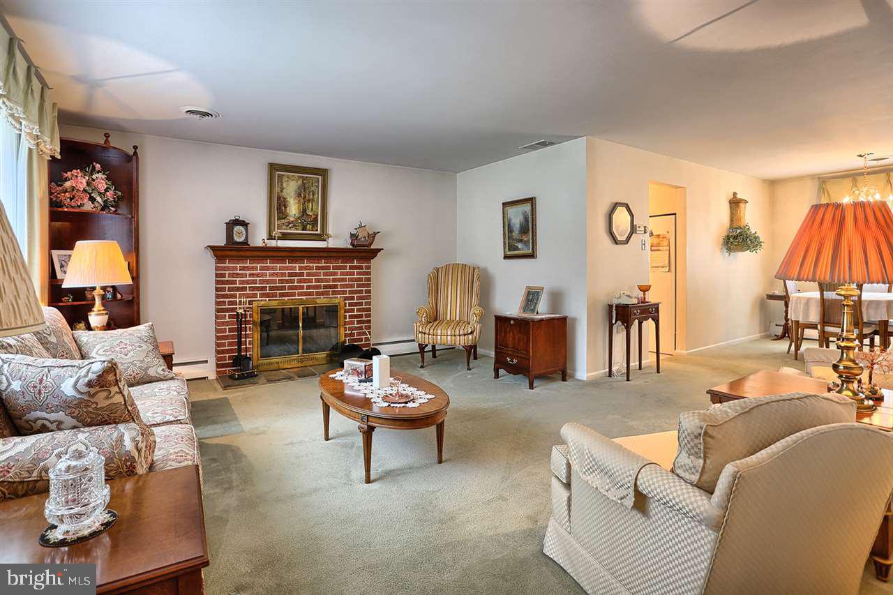 41 Golf View Road Camp Hill, PA 17011 - Photo 3 of 24 Gallery Image 3