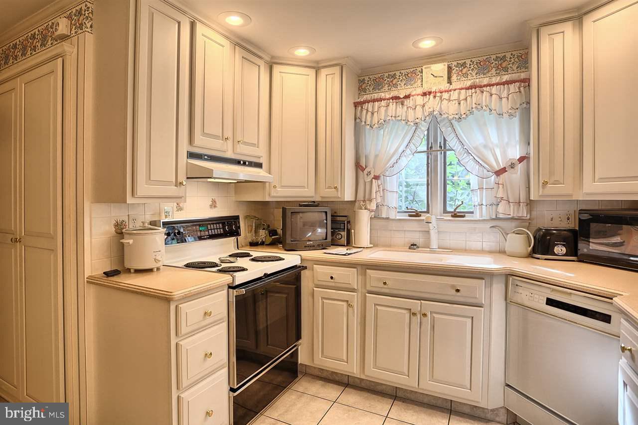 41 Golf View Road Camp Hill, PA 17011 - Photo 8 of 24 Gallery Image 8