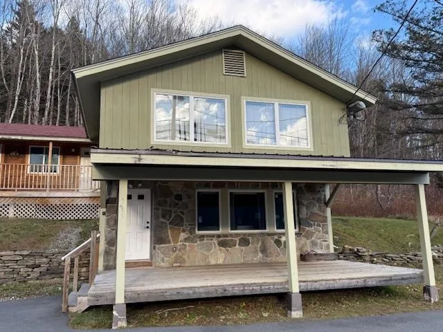 $875,000 | 136 Vermont Rte 100, West Dover, VT 05356