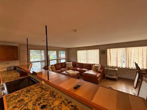 $875,000 | 136 Vermont Rte 100, West Dover, VT 05356