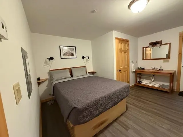 $875,000 | 136 Vermont Rte 100, West Dover, VT 05356