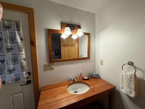 $875,000 | 136 Vermont Rte 100, West Dover, VT 05356