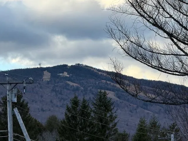 $875,000 | 136 Vermont Rte 100, West Dover, VT 05356