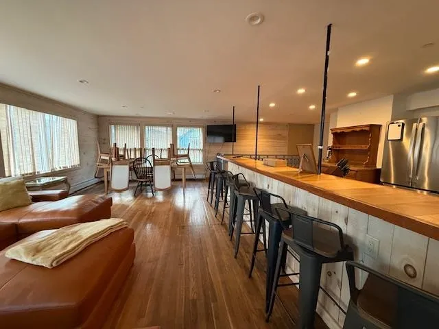 $875,000 | 136 Vermont Rte 100, West Dover, VT 05356