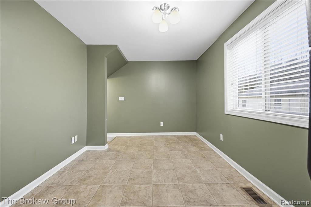 4340 North Webster Road Flushing, MI 48433 - Photo 14 of 47