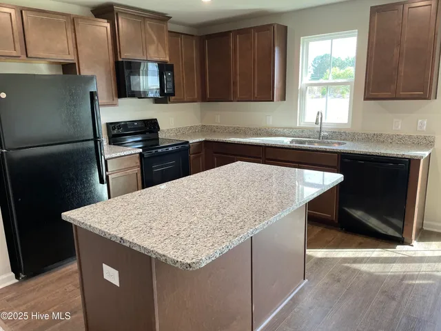 $1,675 | 3221 Edgemead Circle Northwest, Ash, NC 28420